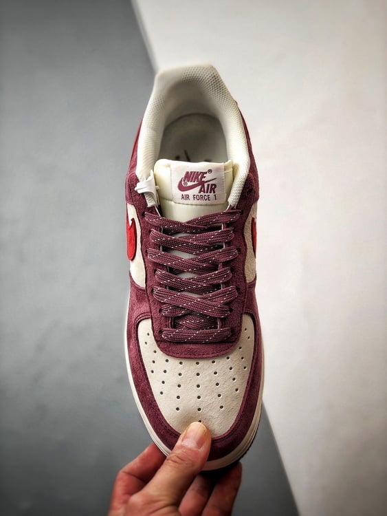 Nike Air Force 1 '07 Low Camurça Framboesa - Vista 9