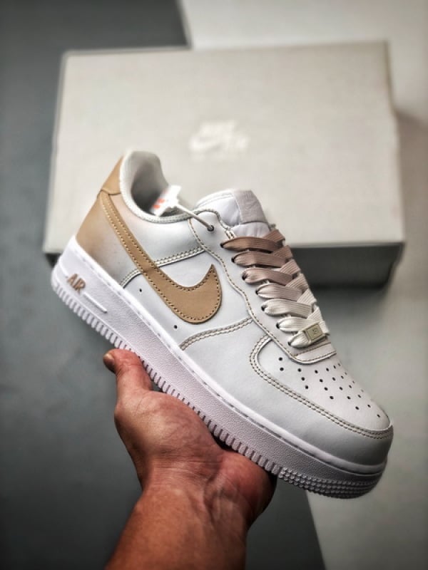 Air Force 1 '07 Low Gradiente Castanho e Branco - Vista 1