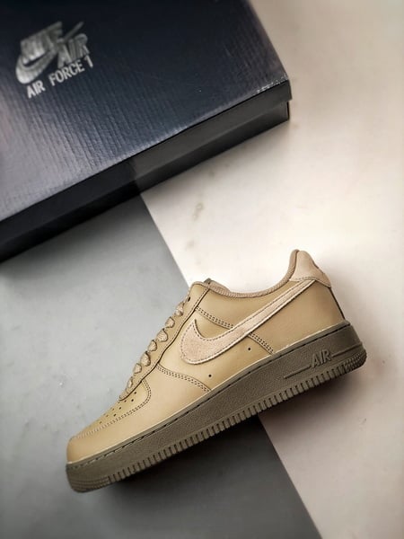 Air Force 1 '07 Low Marrom - Vista 8