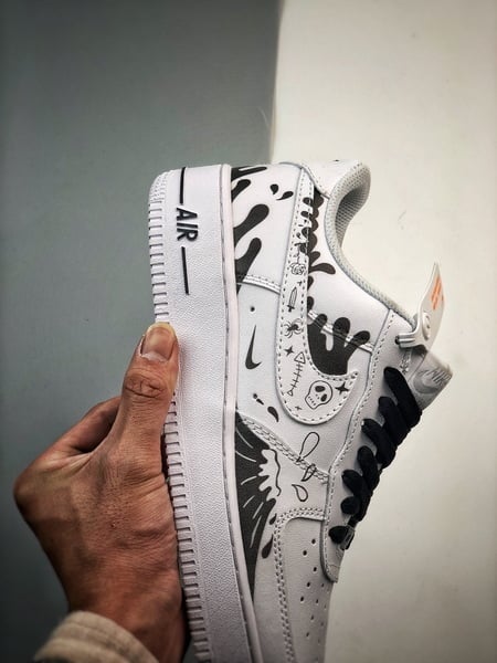 Air Force 1 '07 Low Onda Branco e Preto - Vista 2