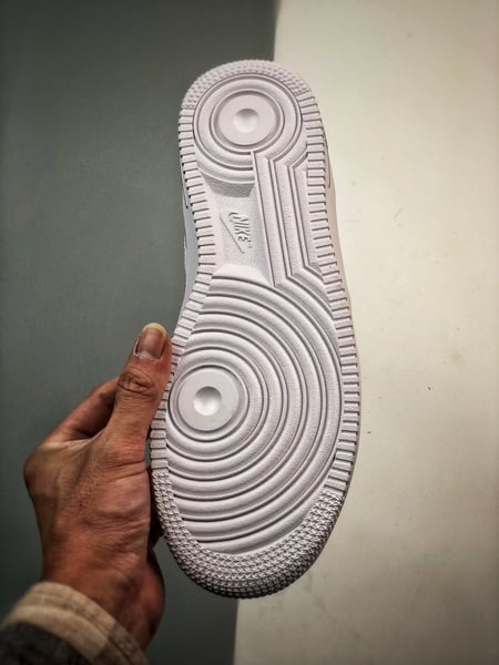 Air Force 1 '07 Low Onda Branco e Preto - Vista 4