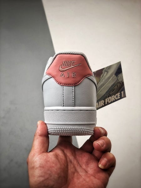 Air Force 1 '07 Low Cinzento Frio e Rosa - Vista 3