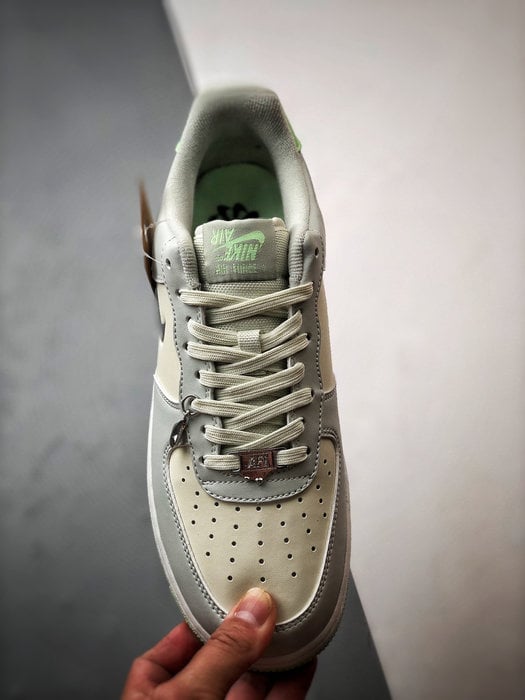 Air Force 1 '07 Low Cinzento Verde Metal Pequeno Gancho - Vista 9
