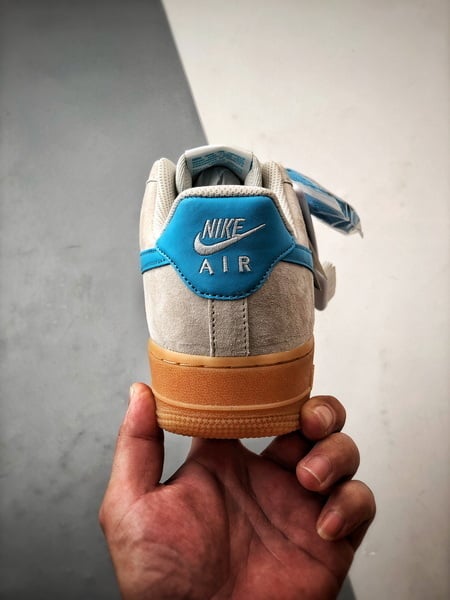 Air Force 1 '07 Low Cinza e Azul Sola Natural - Vista 3