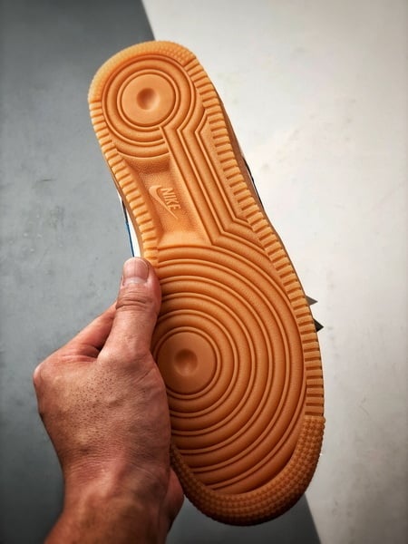 Air Force 1 '07 Low Cinza e Azul Sola Natural - Vista 4