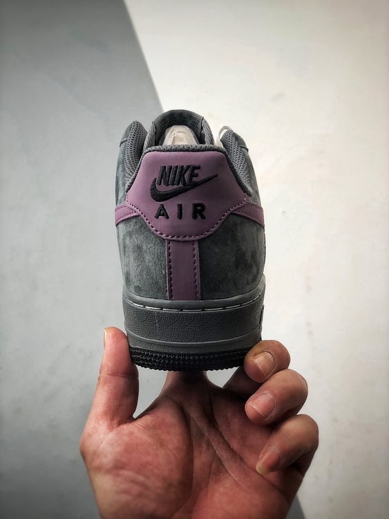 Nike Air Force 1 '07 Low Cinza Nebuloso e Roxo - Vista 3