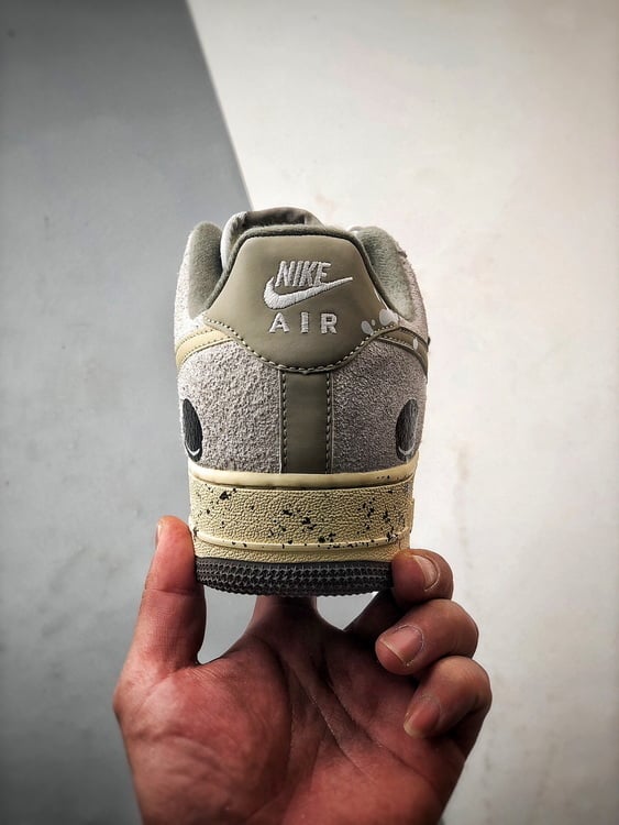 Air Force 1 '07 Low Cinzento Biscoito de Leite - Vista 3