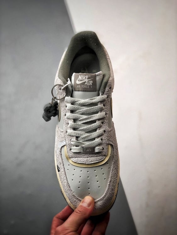 Air Force 1 '07 Low Cinzento Biscoito de Leite - Vista 9