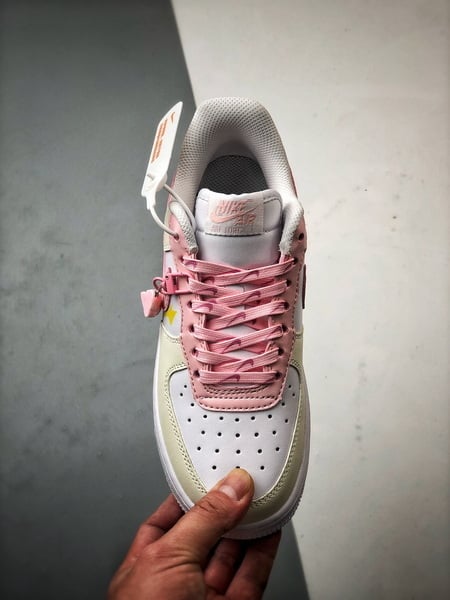 Air Force 1 '07 Low Branco, Damasco e Rosa - Vista 9