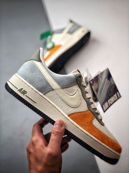 Air Force 1 '07 Low Branco, Marrom e Azul - Vista 7