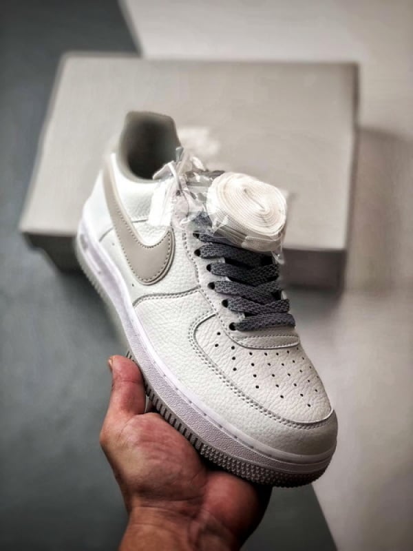 Air Force 1 Low Branco e Cinza Refletivo - Vista 1