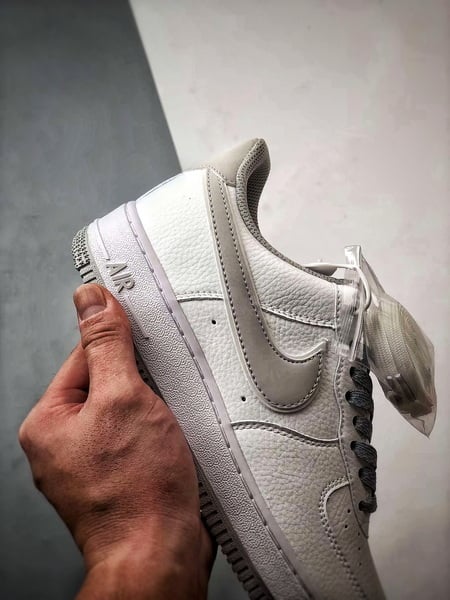 Air Force 1 Low Branco e Cinza Refletivo - Vista 2