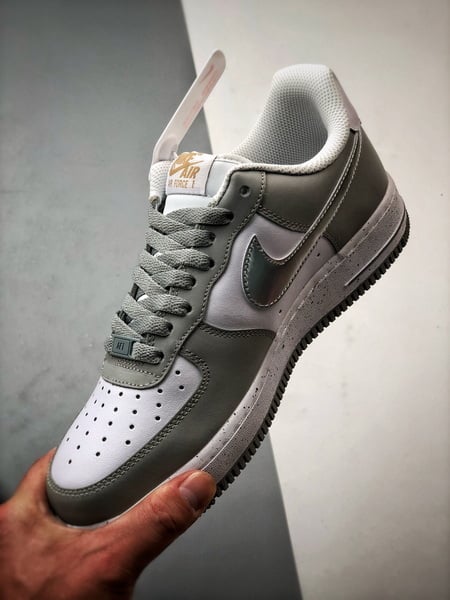 Air Force 1 '07 Low Branco, Cinza e Prata - Vista 5