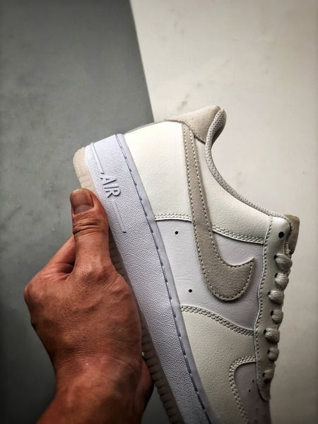 Air Force 1 '07 Low Branco Creme - Vista 2