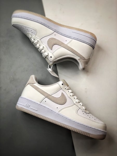 Air Force 1 '07 Low Branco Creme - Vista 6