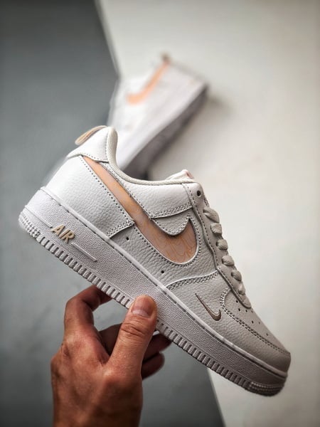 Air Force 1 '07 Low Branco e Rosa Graffiti - Vista 7