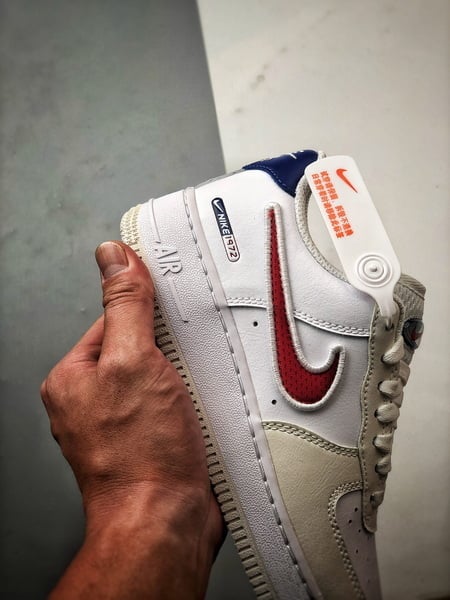 Air Force 1 '07 Low Branco, Vermelho e Azul - Vista 2