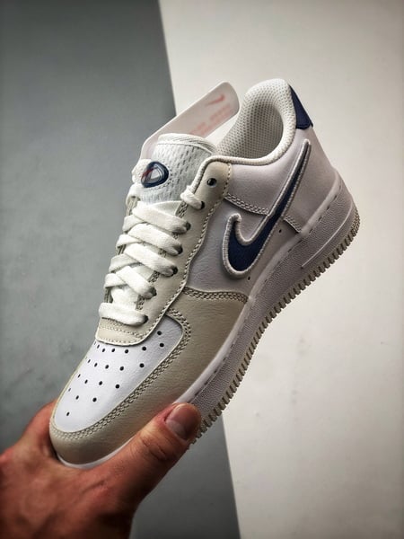 Air Force 1 '07 Low Branco, Vermelho e Azul - Vista 5