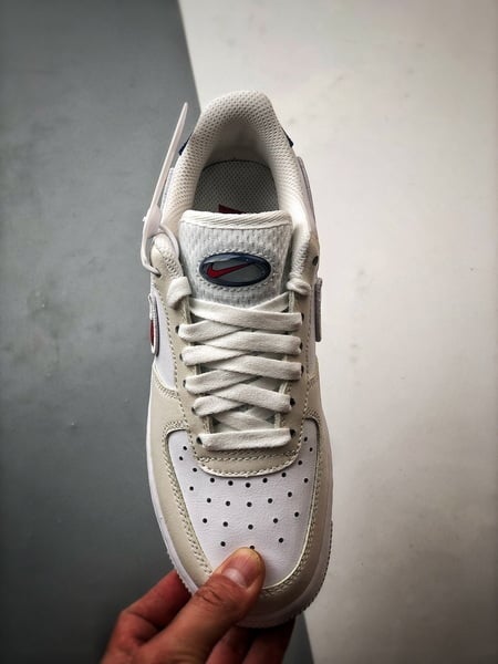 Air Force 1 '07 Low Branco, Vermelho e Azul - Vista 9