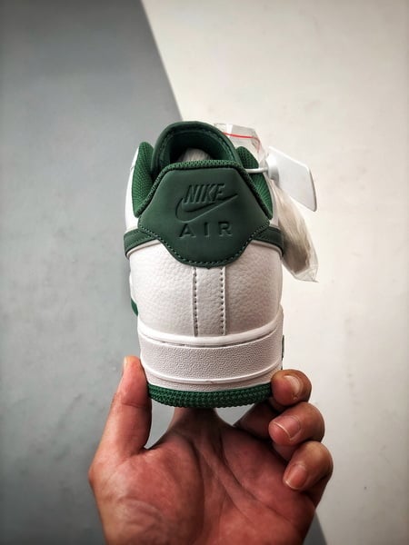 Air Force 1 '07 Low Branco e Verde Reflexivo - Vista 3