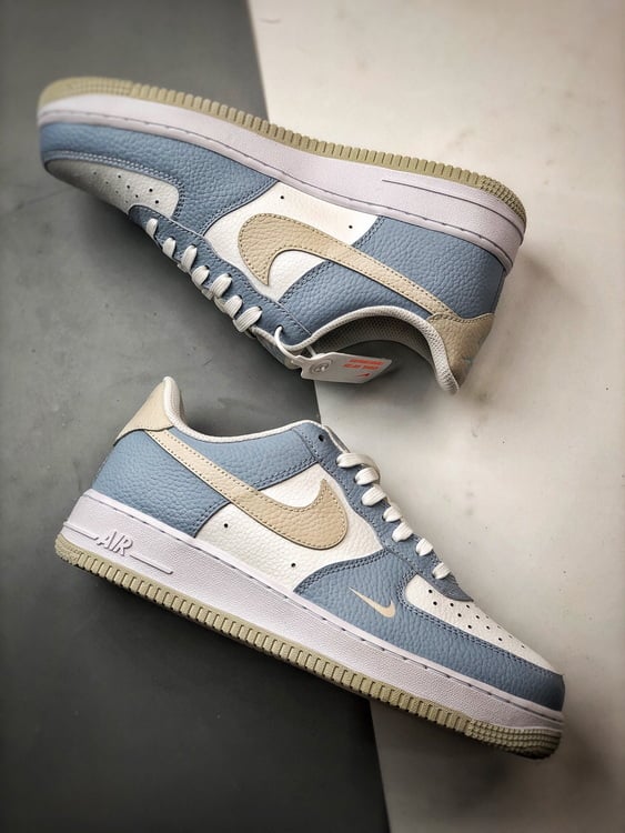 Air Force 1 '07 Low Branco, Azul e Cinza - Vista 6