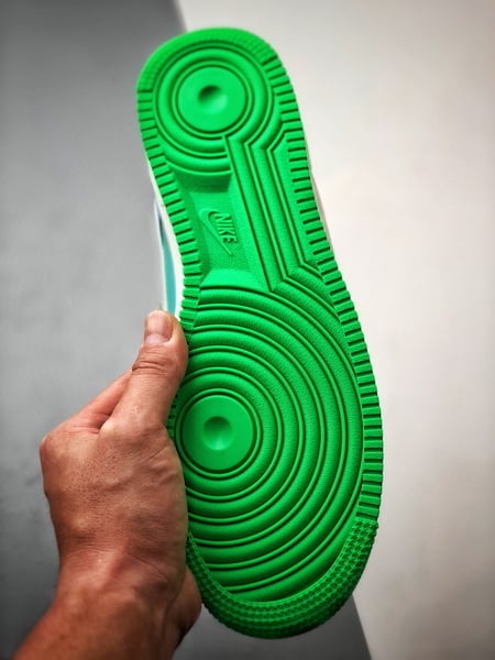 Air Force 1 '07 Low Branco, Azul e Verde - Vista 4