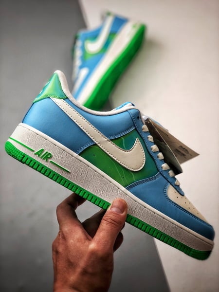 Air Force 1 '07 Low Branco, Azul e Verde - Vista 7