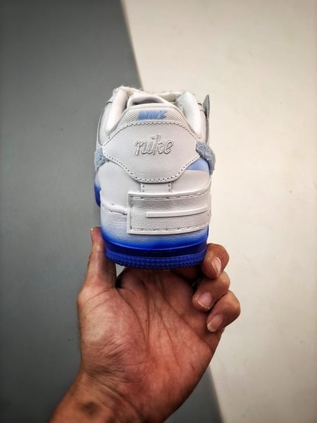 Air Force 1 07 Low Branco Azul Camurca - Vista 3