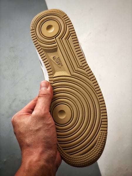 Air Force 1 '07 Low Branco e Amarelo Reflexivo - Vista 4