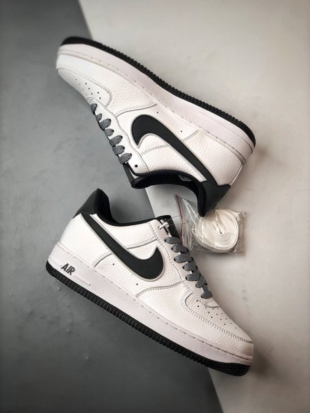 Air Force 1 '07 Low Branco e Preto Reflexivo - Vista 6