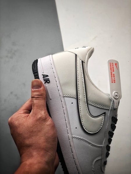 Air Force 1 '07 Low Branco e Preto 3M Reflexo - Vista 2