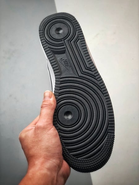 Air Force 1 '07 Low Branco e Preto 3M Reflexo - Vista 4