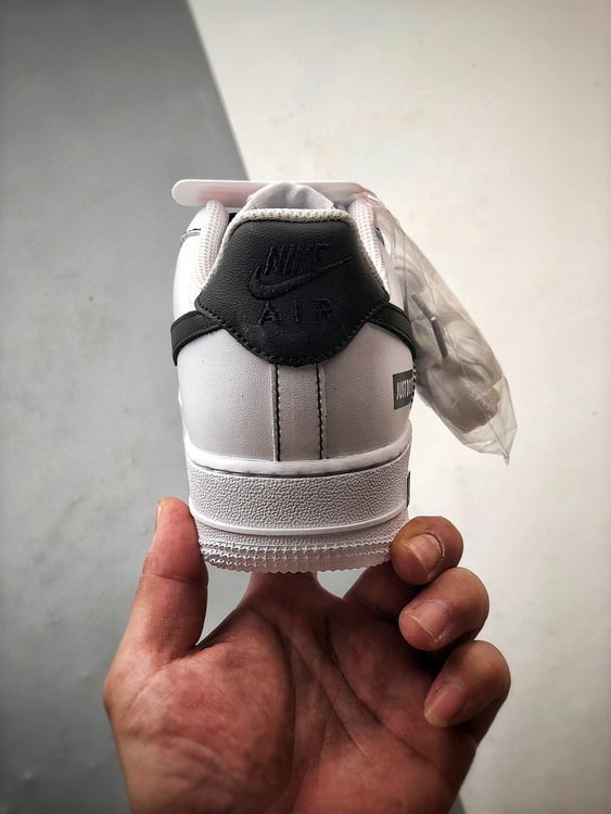 Nike Air Force 1 Low Branco e Preto Simples - Vista 3