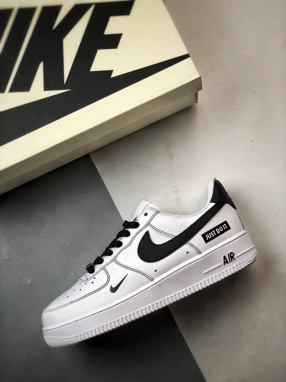 Nike Air Force 1 Low Branco e Preto Simples - Vista 8