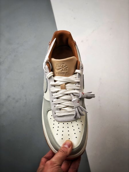 Air Force 1 '07 Low Creme e Caqui - Vista 9