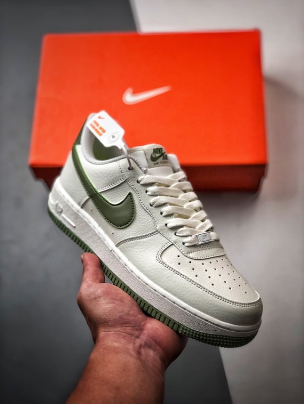 Air Force 1 '07 Low Marfim e Verde - Vista 1