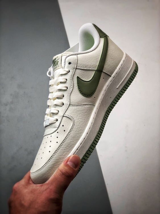 Air Force 1 '07 Low Marfim e Verde - Vista 5