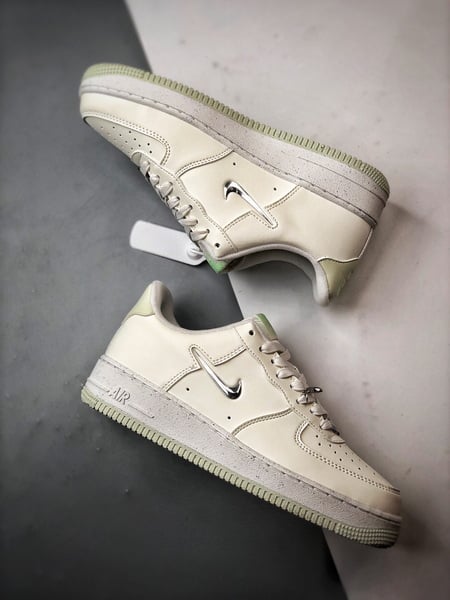 Air Force 1 '07 Low Off-White Metal Pequeno Gancho - Vista 6