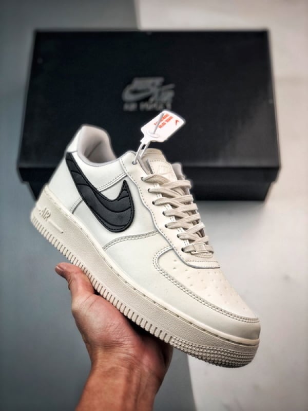 Air Force 1 '07 Low Marfim e Preto - Vista 1