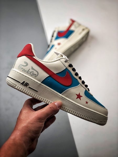 Air Force 1 '07 Low Bege, Azul e Vermelho - Vista 7