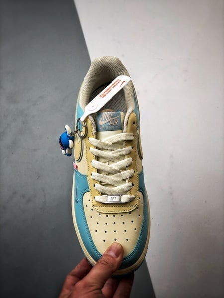 Air Force 1 '07 Low Creme, Azul e Amarelo Clown - Vista 9