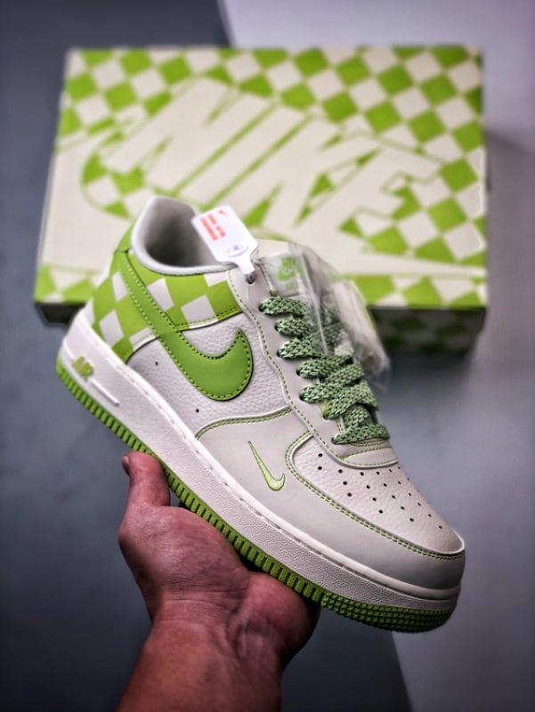 Air Force 1 '07 Low Verde Maçã Xadrez - Vista 1