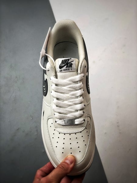 Air Force 1 '07 Low Tema Tubarão Branco e Cinzento - Vista 9