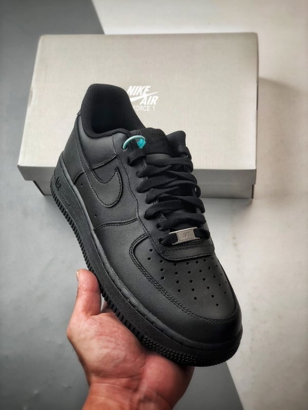 Nike Air Force 1 '07 Low Black Warrior - Vista 1