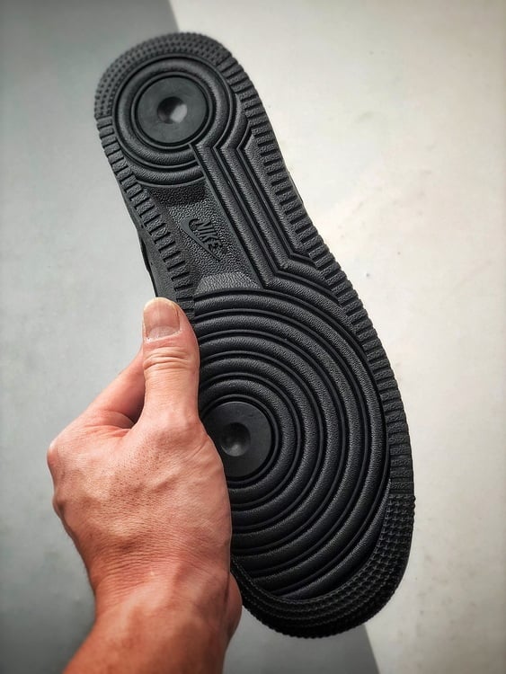 Nike Air Force 1 '07 Low Black Warrior - Vista 4