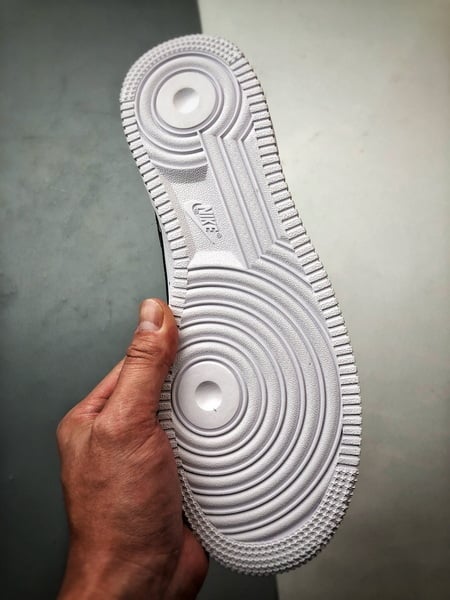 Air Force 1 '07 Low Preto e Branco Degradé - Vista 4