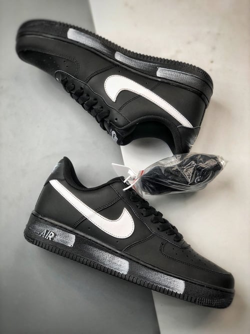 Air Force 1 '07 Low Preto e Branco 2.0 - Vista 6