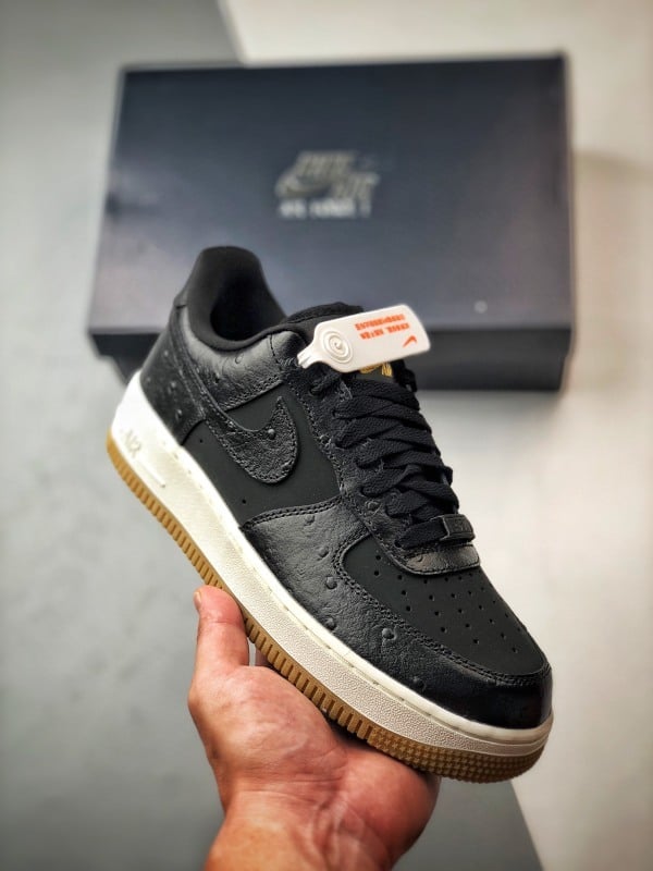 Air Force 1 '07 Low Preto - Vista 1