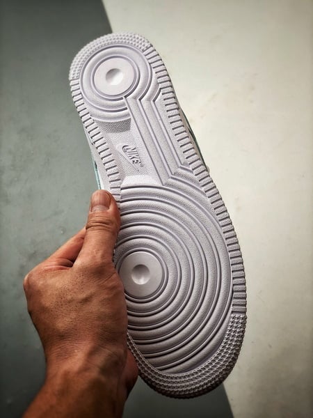 Air Force 1 '07 Low Love Branco e Azul - Vista 5