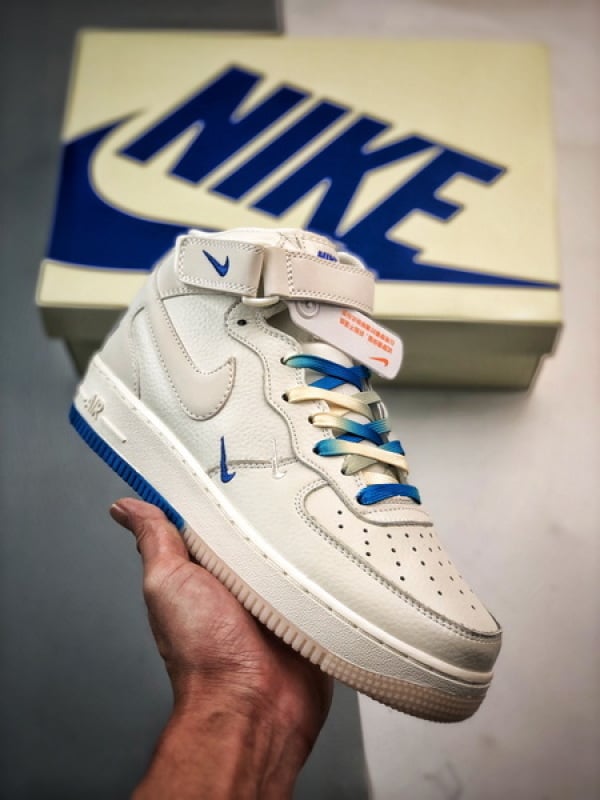 Air Force 1 07 Mid Cordao Branco e Azul Pequeno Gancho - Vista 1